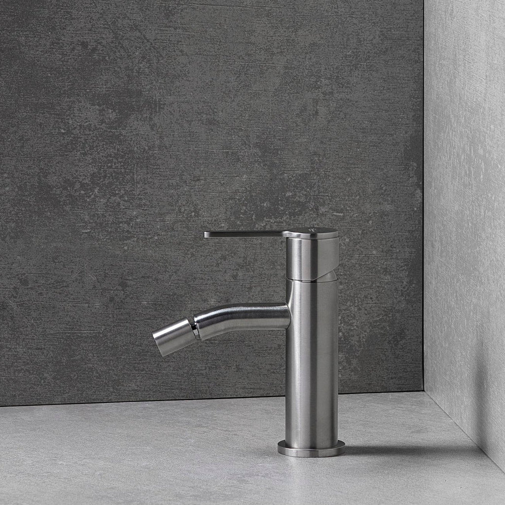 Miscelatore bidet in acciaio inox con scarico click clack (Cod. 85004IN) - Emmevi Filoinox